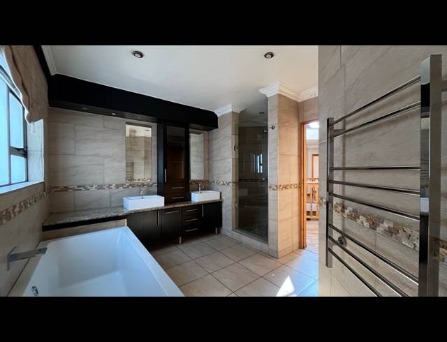 4 BEDROOM HOUSE FOR SALE IN MEYERSDAL